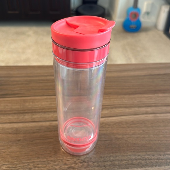Tumbler with Infuser Pink - Picture 1 of 3
